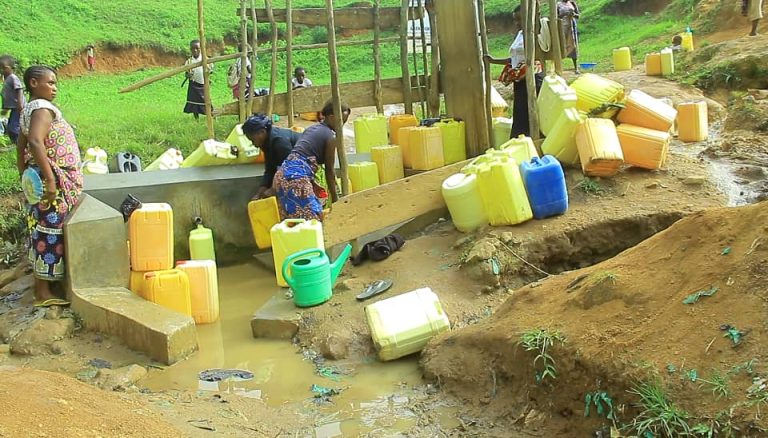 Changement climatique : les femmes, l’eau et la crise de la durabilité environnementale en RDC
