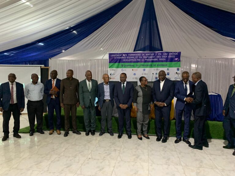 Kinshasa : L’École Régionale de l’Eau lance officiellement le Master 2 en Eau-Énergie, Pompage Solaire et Traitement des Eaux Usées à l’UNIKIN