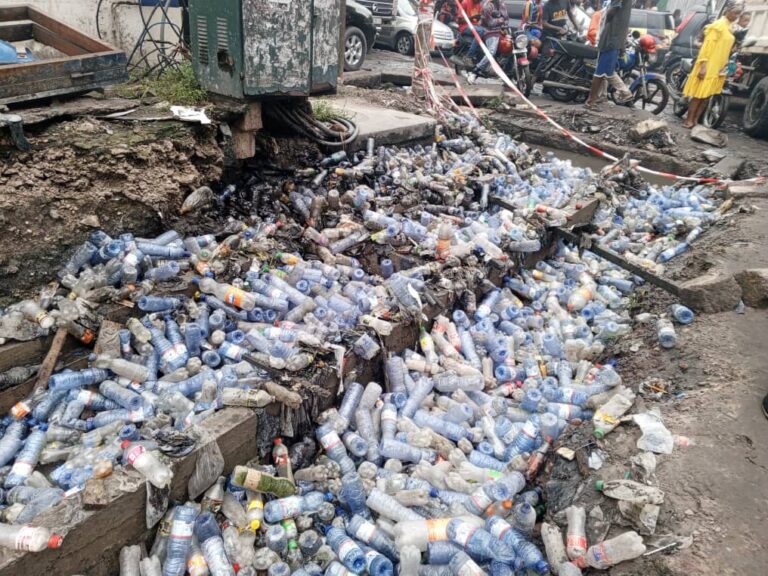 Kinshasa face à l’insalubrité : la sonnette à l’alarme du Président de la République a besoin des actes concrets (Commentaire)